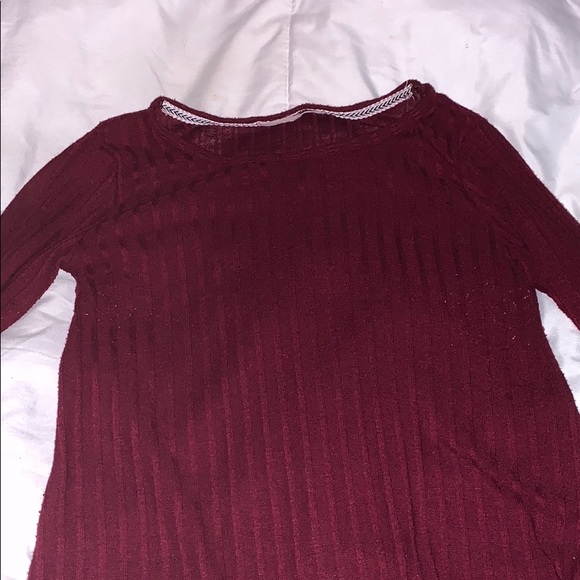 red long sleeve - Picture 2 of 5